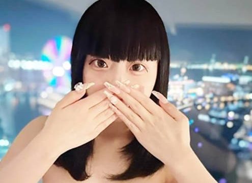 FC2PPV-4641097 Cô Gái Tóc Mái Dễ Thương Đầy Dâm Đãng