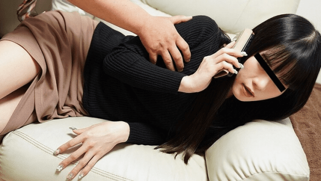 091923_912 – Vợ gọi điện cho chồng khi đang ngoại tình